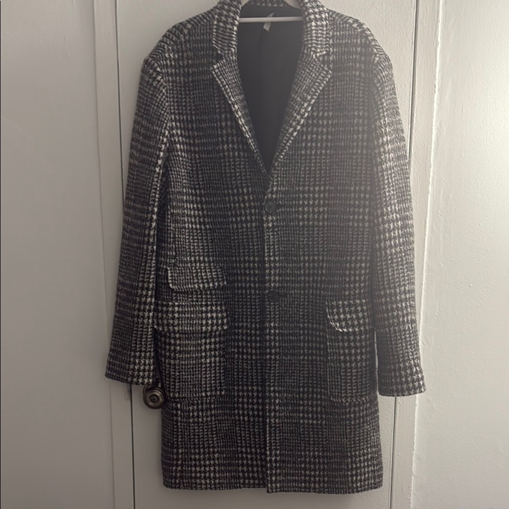 Stylish Houndstooth Coat